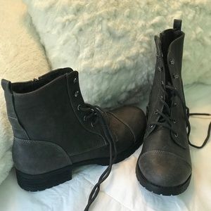 Never worn American eagle combat boots